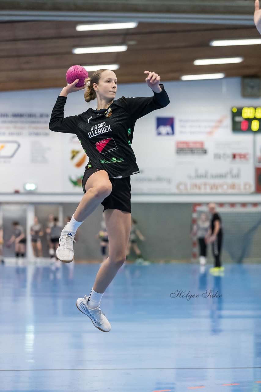 Bild 197 - wBJ TSV Ellerbek - TSV Uetersen : Ergebnis: 15:10